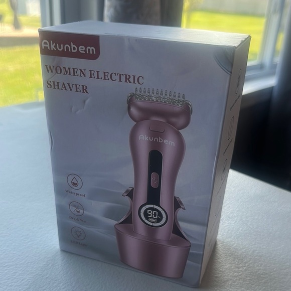 NEW Akunbem Women Electric Shaver in Pink